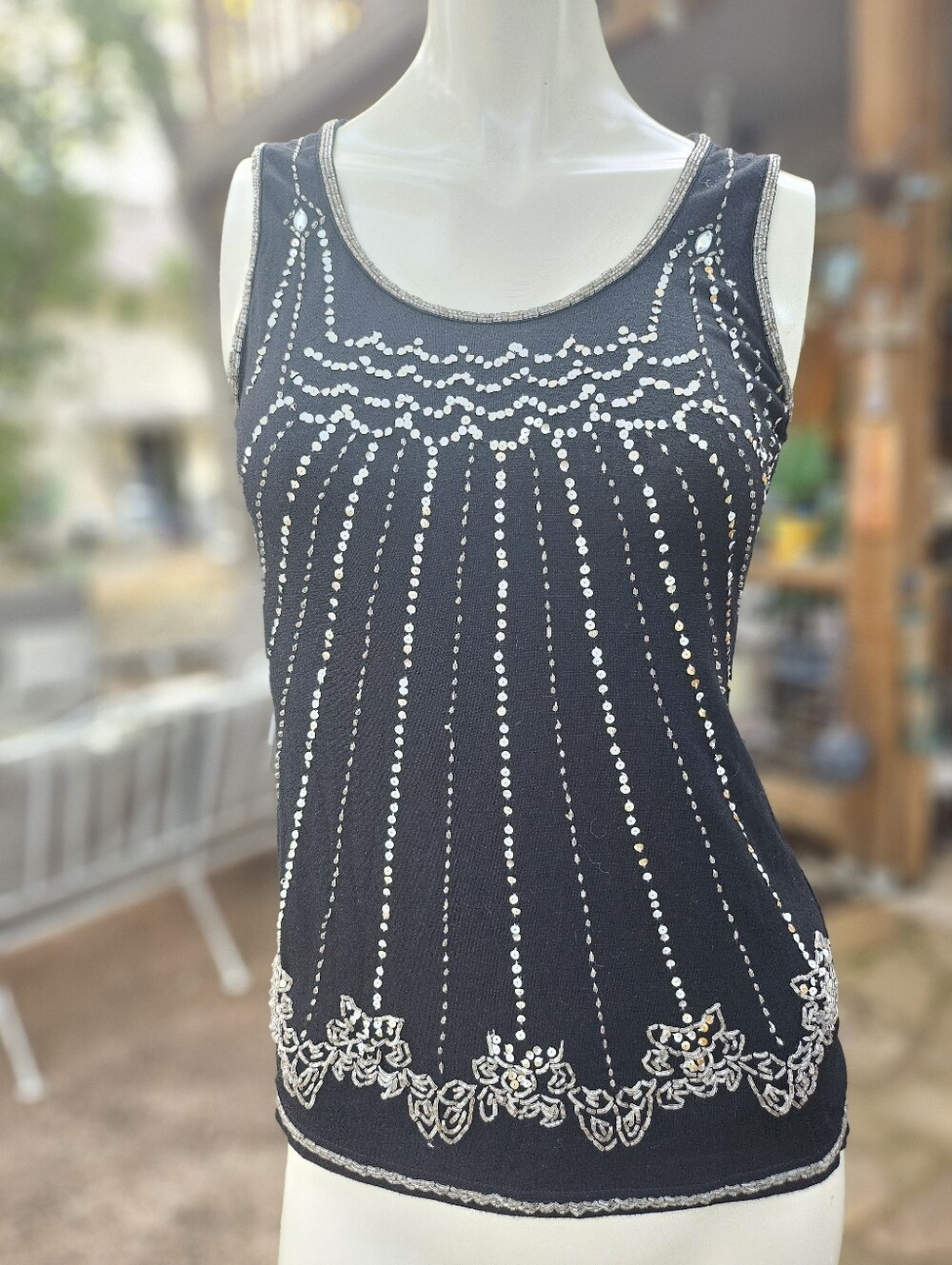Jolie Jolie Classic Black Silky Blend Shell Sequin Beaded Tank Top Small